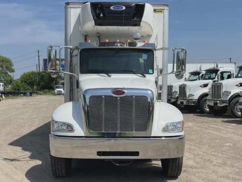 2022 Peterbilt 337