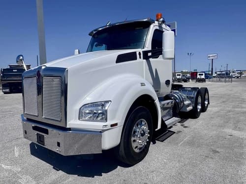 2017 Kenworth T880