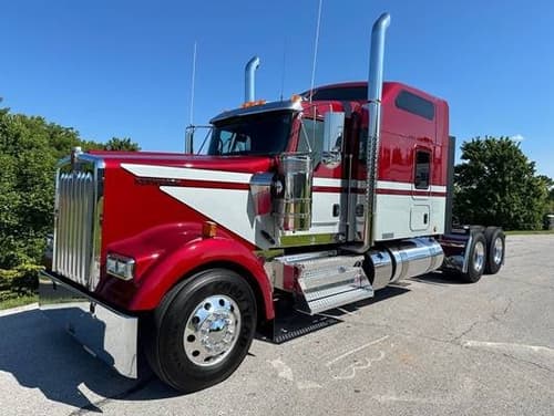 2025 Kenworth W9 Series