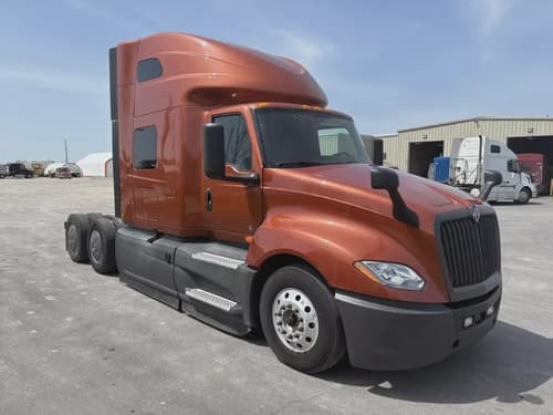 Used 2022 INTERNATIONAL Conventional - Sleeper Truck