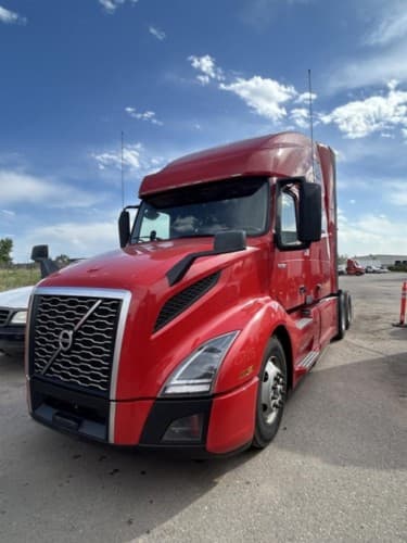 2023 Volvo VNL64T760