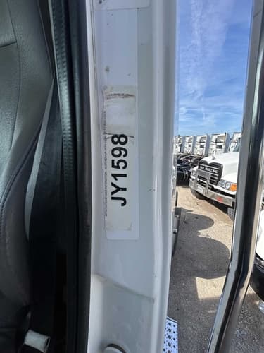 2018 Western star 4700 image 11
