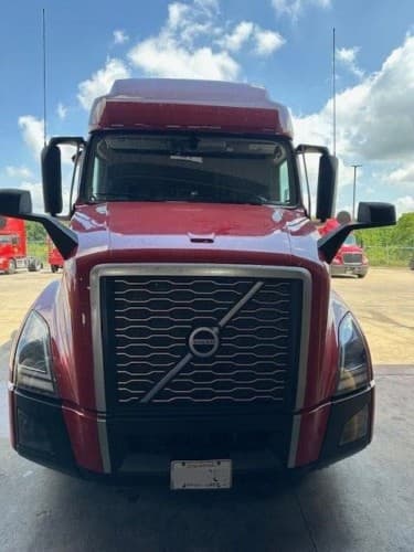 2023 Volvo VNL64T760
