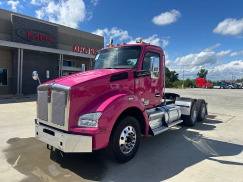 Used 2023 KENWORTH T880