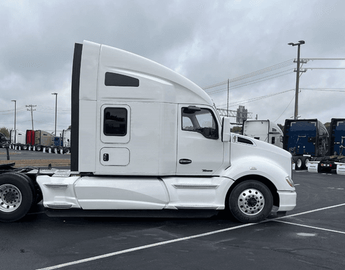 2022 Kenworth 310 image 4