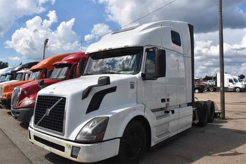 2016 Volvo VNL670