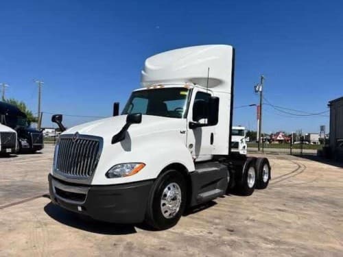 2021 International LT625