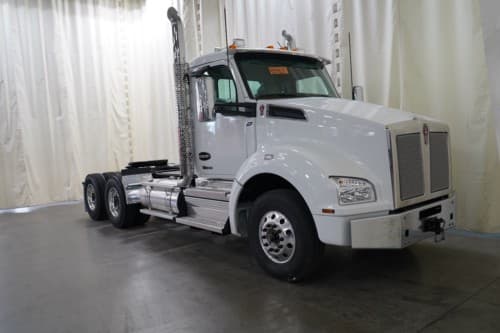 New 2027 KENWORTH T880