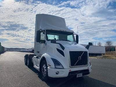 2020 Volvo VNR