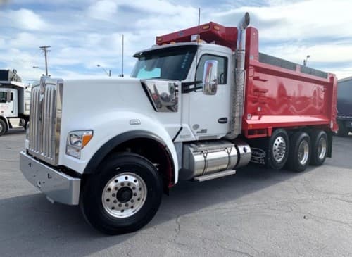 2026 Kenworth W990