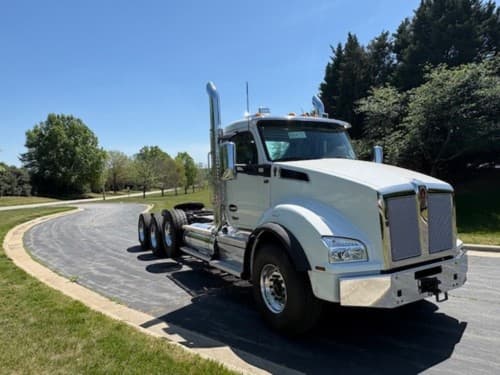 New 2026 KENWORTH T880