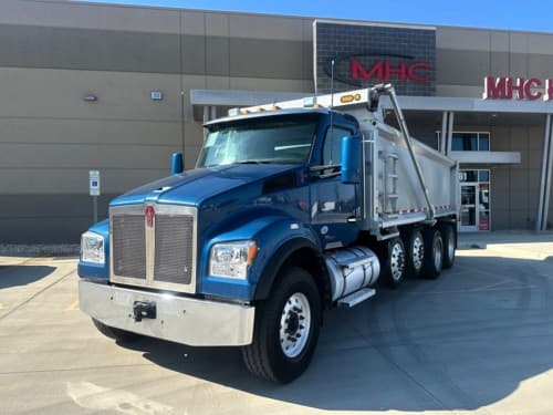 Used 2022 KENWORTH T880S