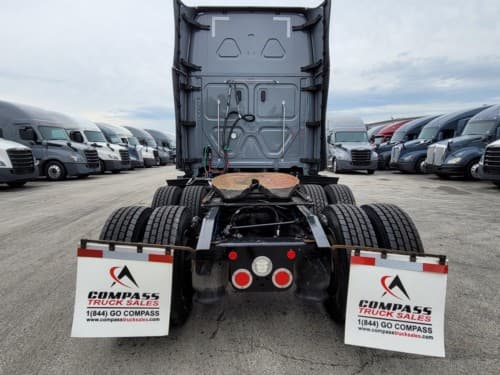 2024 Freightliner Cascadia 126