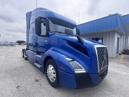 2021 Volvo VNL64760