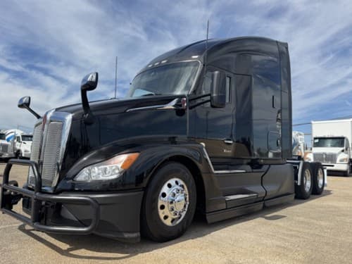 2022 Kenworth T680 image 2
