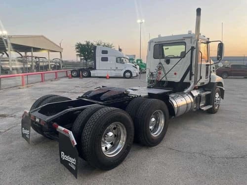 2018 Mack CXU613 Pinnacle image 3