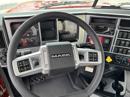 2026 Mack Pinnacle image 6