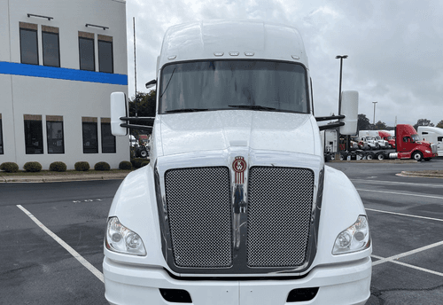 2022 Kenworth 310 image 3