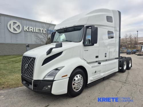 2023 Volvo VNL64T760