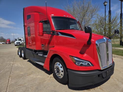 Used 2024 KENWORTH T680