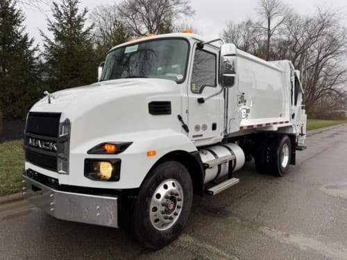 2025 MACK MD6 120090