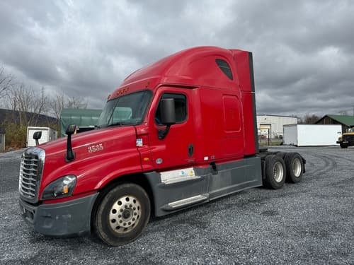 Used 2016 FREIGHTLINER Conventional - Sleeper Truck - Cascadia For Sale