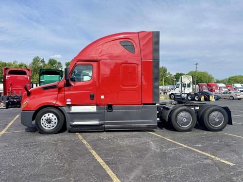 2022 Freightliner Cascadia 126