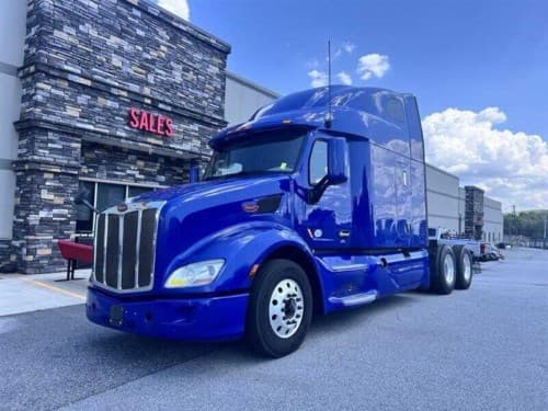 2022 Peterbilt 579 image 4