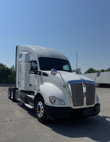 2018 Kenworth T680 image 2