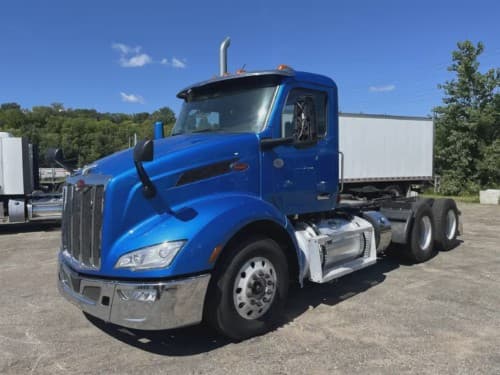 2022 Peterbilt 579