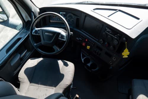 2023 Freightliner Cascadia 126