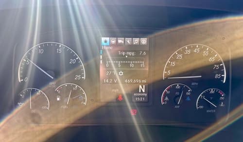 2020 Freightliner Cascadia 126 image 7