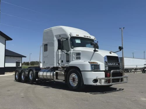 Used 2021 MACK Conventional - Sleeper Truck