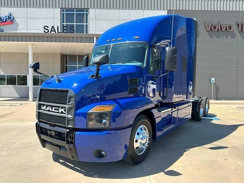 Used 2023 MACK ANTHEM Conventional - Sleeper Truck