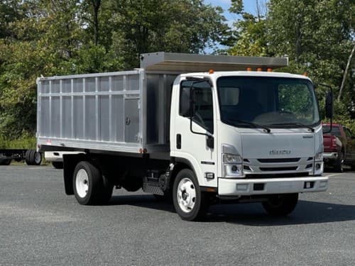 2024 Isuzu NRR