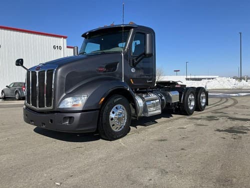2021 Peterbilt 579
