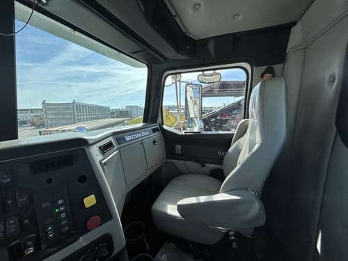 2018 Western star 4700 image 8