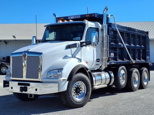 2025 Kenworth T880