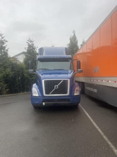 2021 Volvo VNR64T660