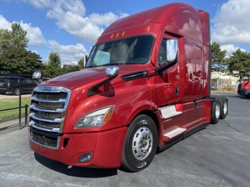 2020 FREIGHTLINER Cascadia CA126 Tandem Axle Sleeper