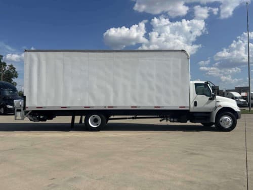 2022 International MV607  image 2