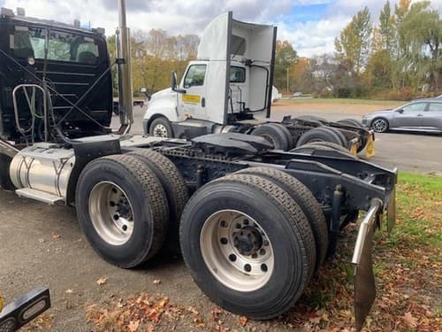 2022 International LoneStar Day Cab Truck - Cummins 525HP, 18 Speed Manual image 5
