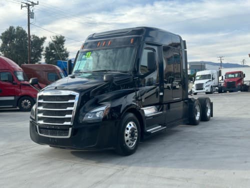 2021 Freightliner Cascadia 126