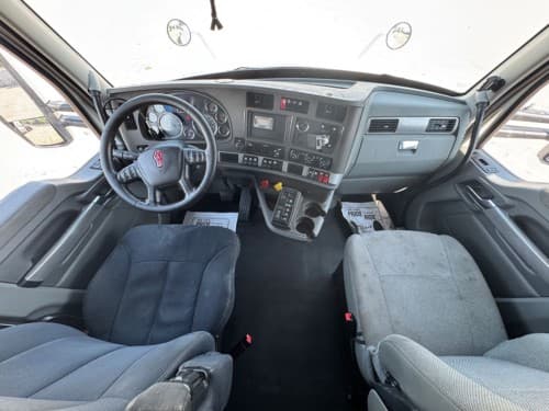 2018 Kenworth T680 image 12