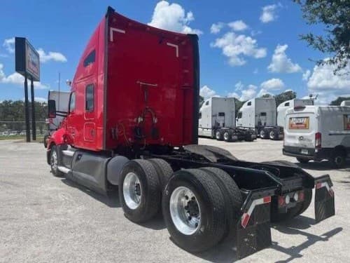 2020 Kenworth T680 image 2