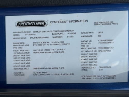 2019 Freightliner Cascadia 126 image 19