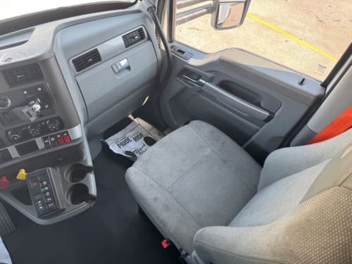 2018 Kenworth T680 image 14