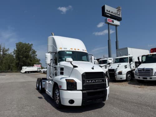 2020 MACK ANTHEM 64T BTS 1102