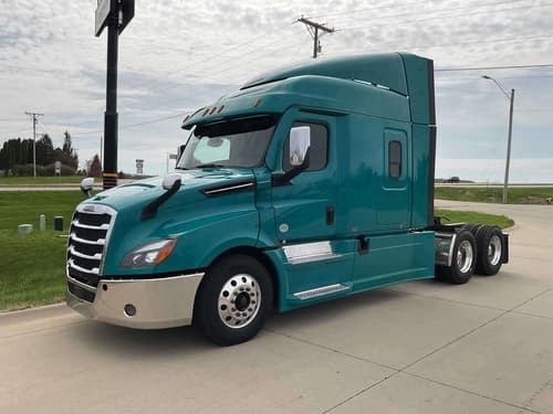 2022 Freightliner Cascadia 126