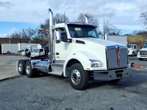 2026 Kenworth T880